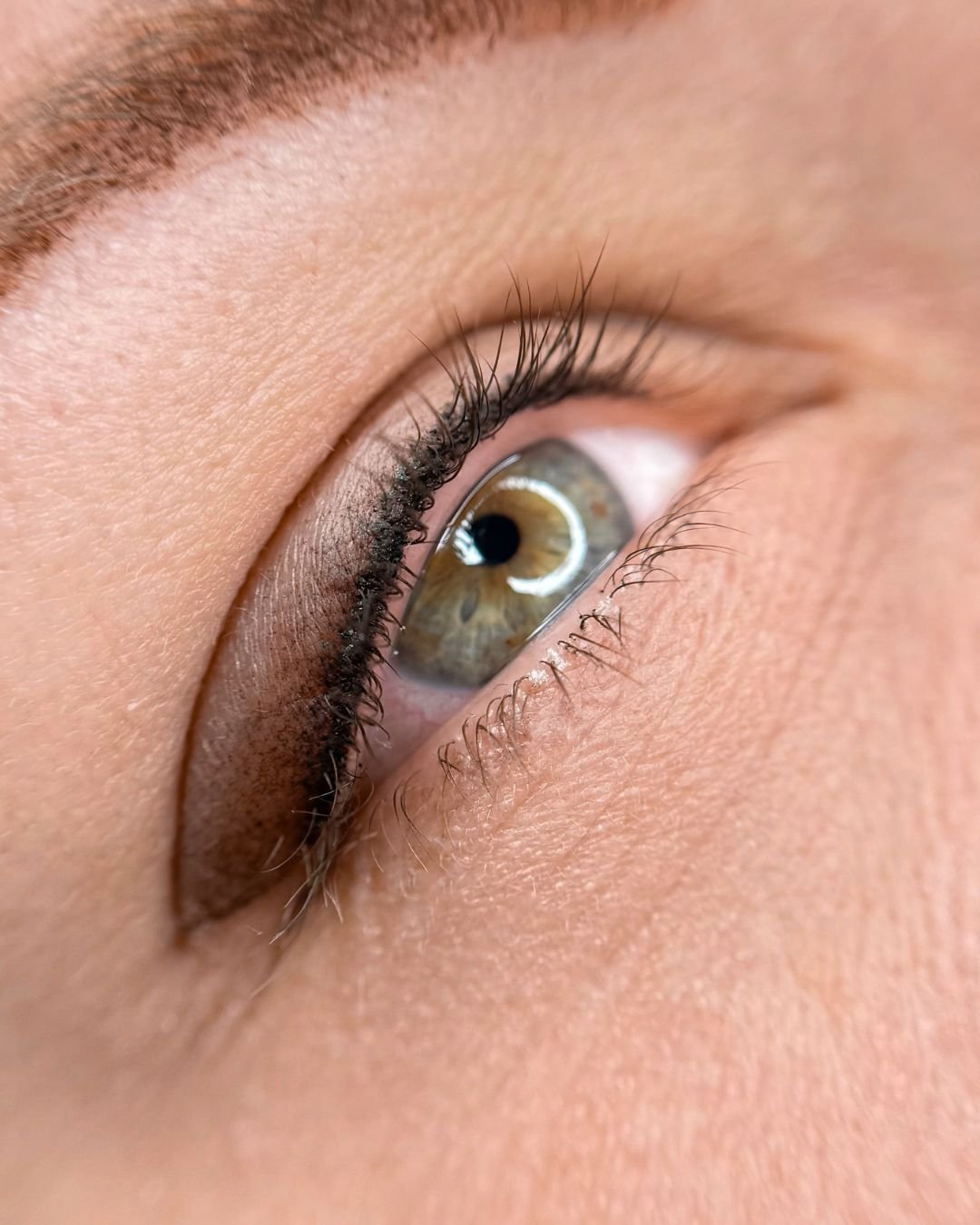 Liner tatouage ras de cils Vendée